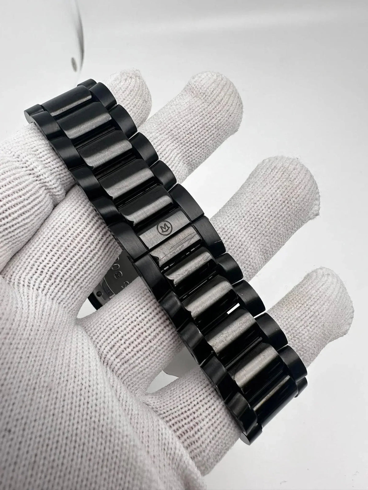 Movado 2600119 800 Quartz Series Black Coated Steel PVD Pre-Owned Watch (Good)