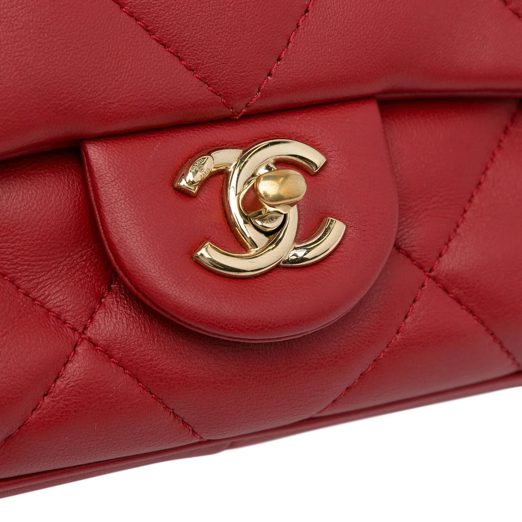 Lambskin Leather Authenticated (Good) Carry Unisex Red Small Easy Satchel Bag Pre-Owned Flap