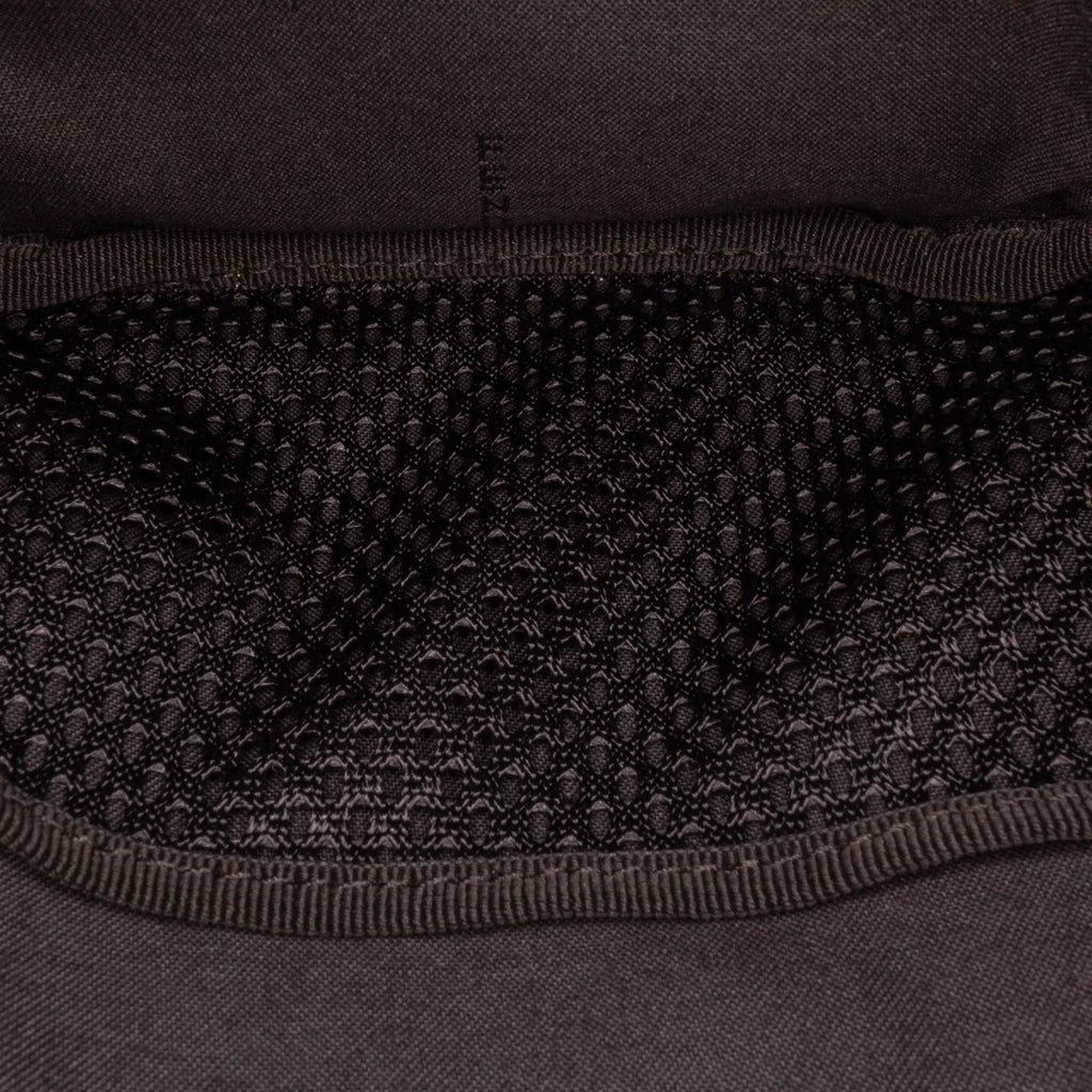 Black FF Belt Grace Pre-Owned Unisex Pocket Fabric Fendi Bag Authenticated Neoprene (Good) Vitello Knit Perforated