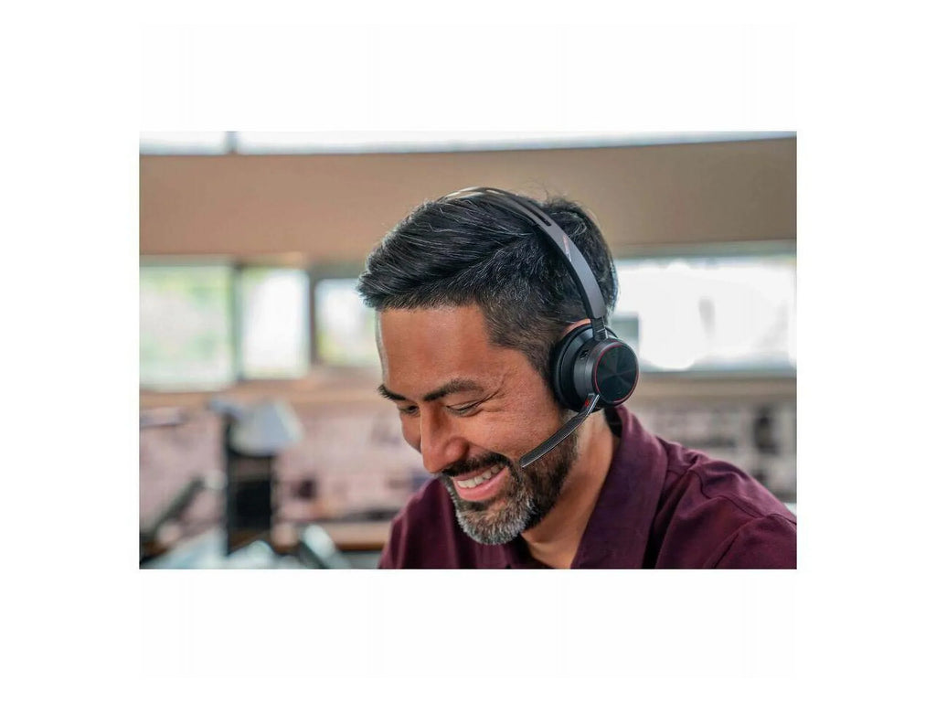 Certification Ear-cup Teams Stereo - - - Focus Poly USB A Microsoft 20 MEMS Binaural Voyager Type Noise - On-ear - - - - 2 Headset Over-the-head, Cancelling, - - 20 Tech... Hz Bluetooth Wireless kHz -