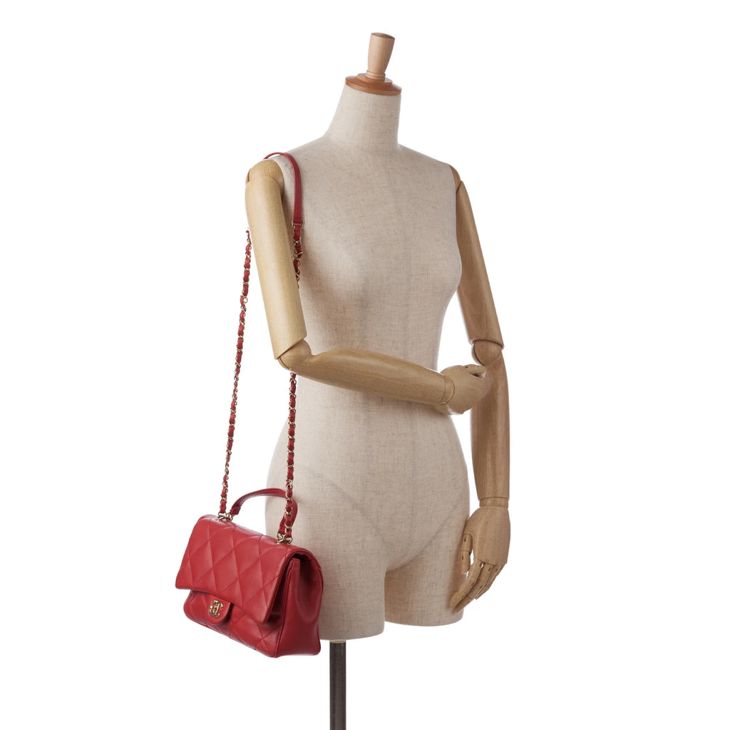 Lambskin Leather Authenticated (Good) Carry Unisex Red Small Easy Satchel Bag Pre-Owned Flap