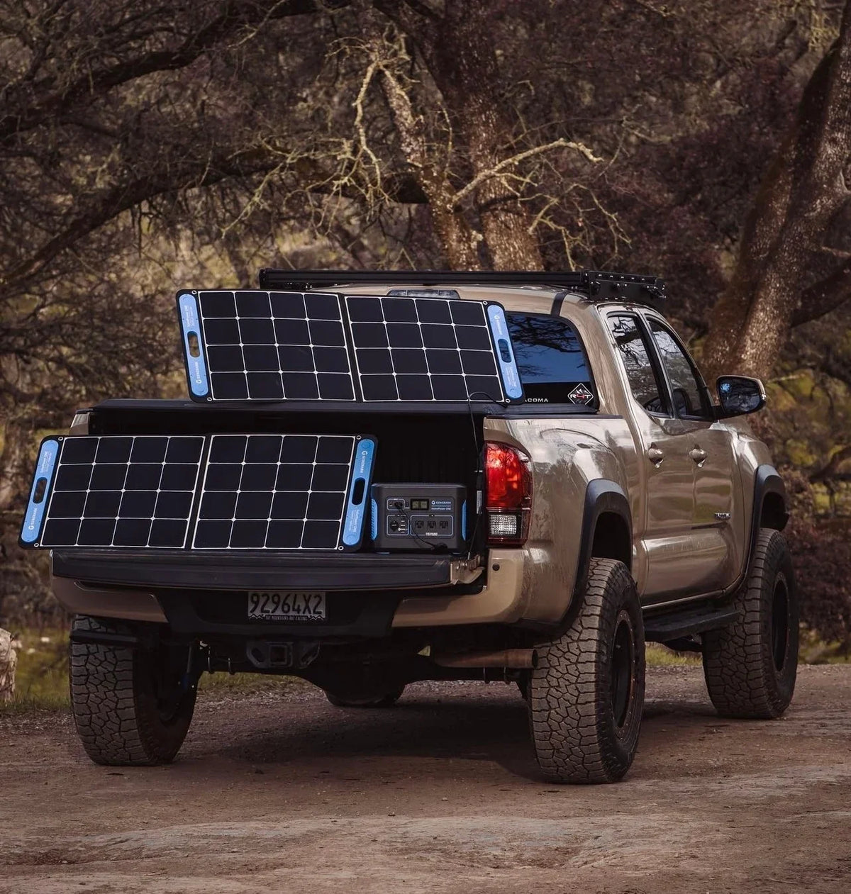 built-in 100 with Watts Monocrystalline USB-A One USB-C Solar Panel and Portable ports SolarPower GENEVERSE