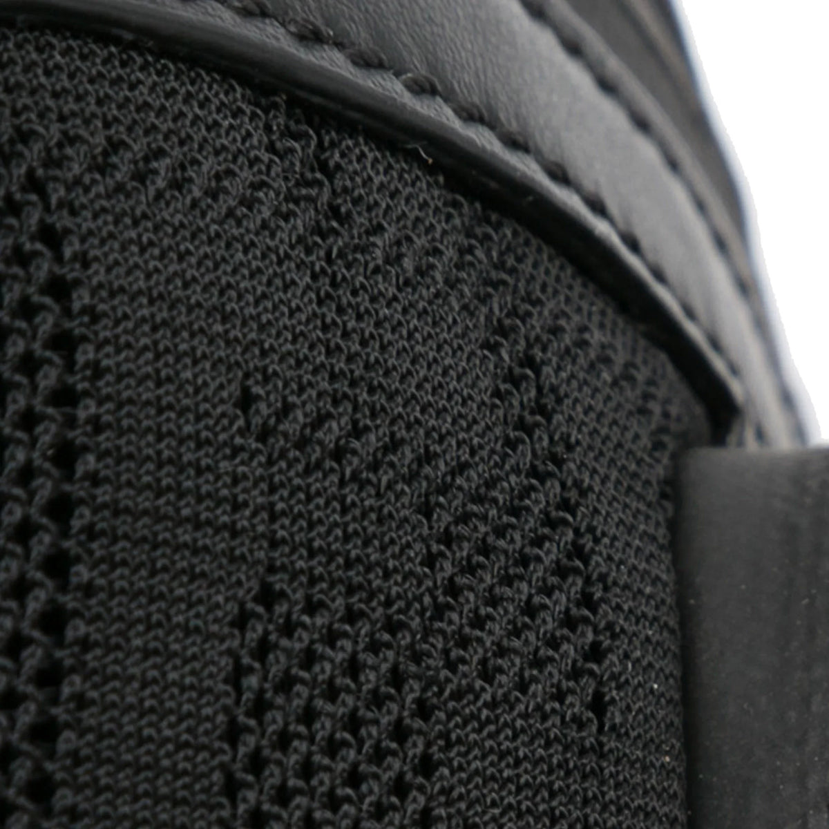 Black FF Belt Grace Pre-Owned Unisex Pocket Fabric Fendi Bag Authenticated Neoprene (Good) Vitello Knit Perforated
