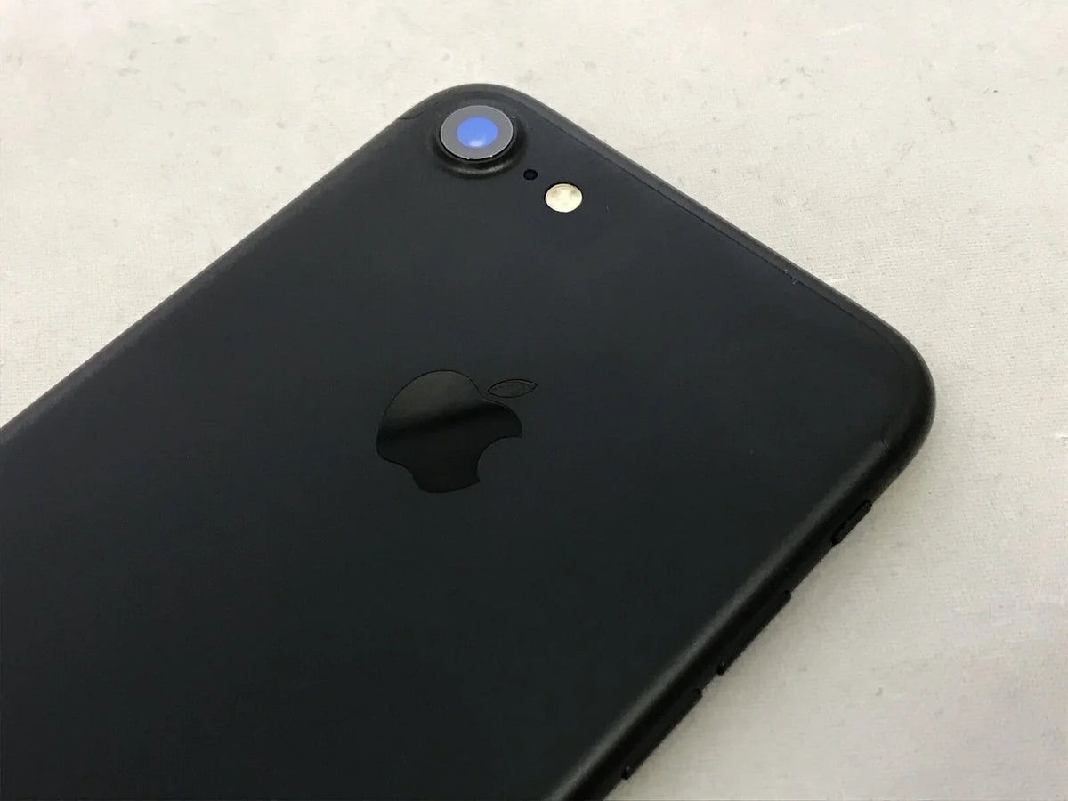 (Refurbished) Black Mobile Restored 32GB iPhone - 7 Unlocked Boost