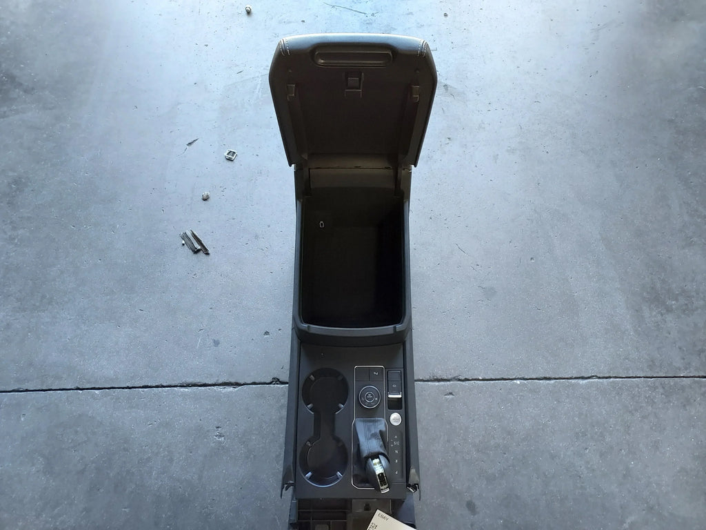 (Good) OEM 2020-2022 Center Cross Volkswagen Atlas Pre-Owned LKQ Floor Sport Console