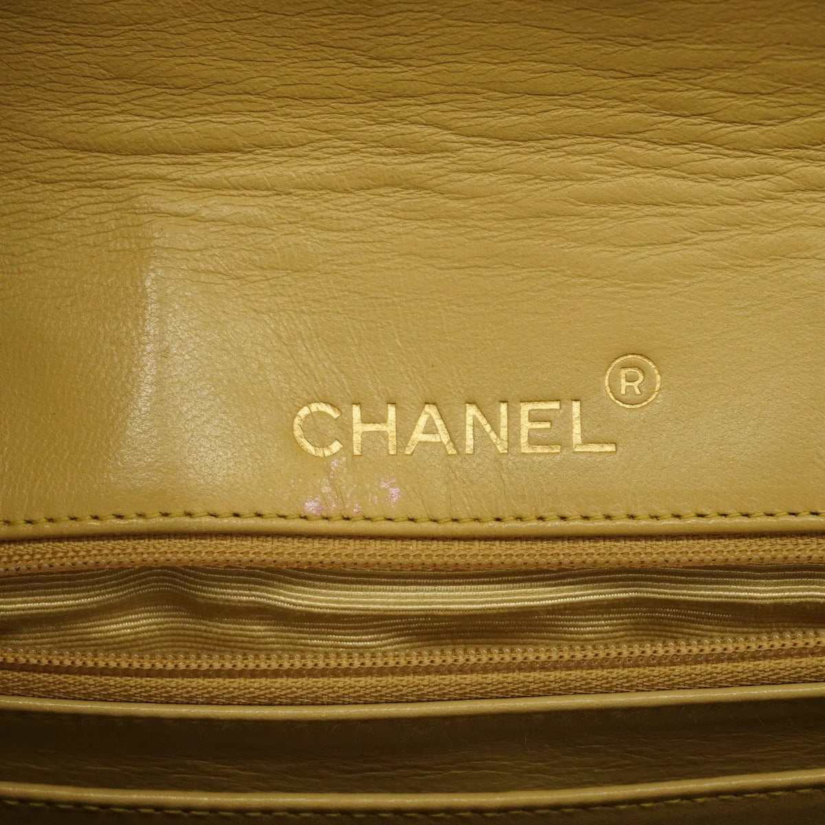 Used Beige Shoulder Single Authenticated Women's Bag Matelasse Leather Auth Chain