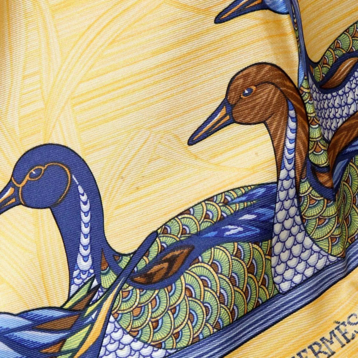 Pre-Owned Hermes / scarf HERMES duck (Good) pond muffler silk Carre 100% 90