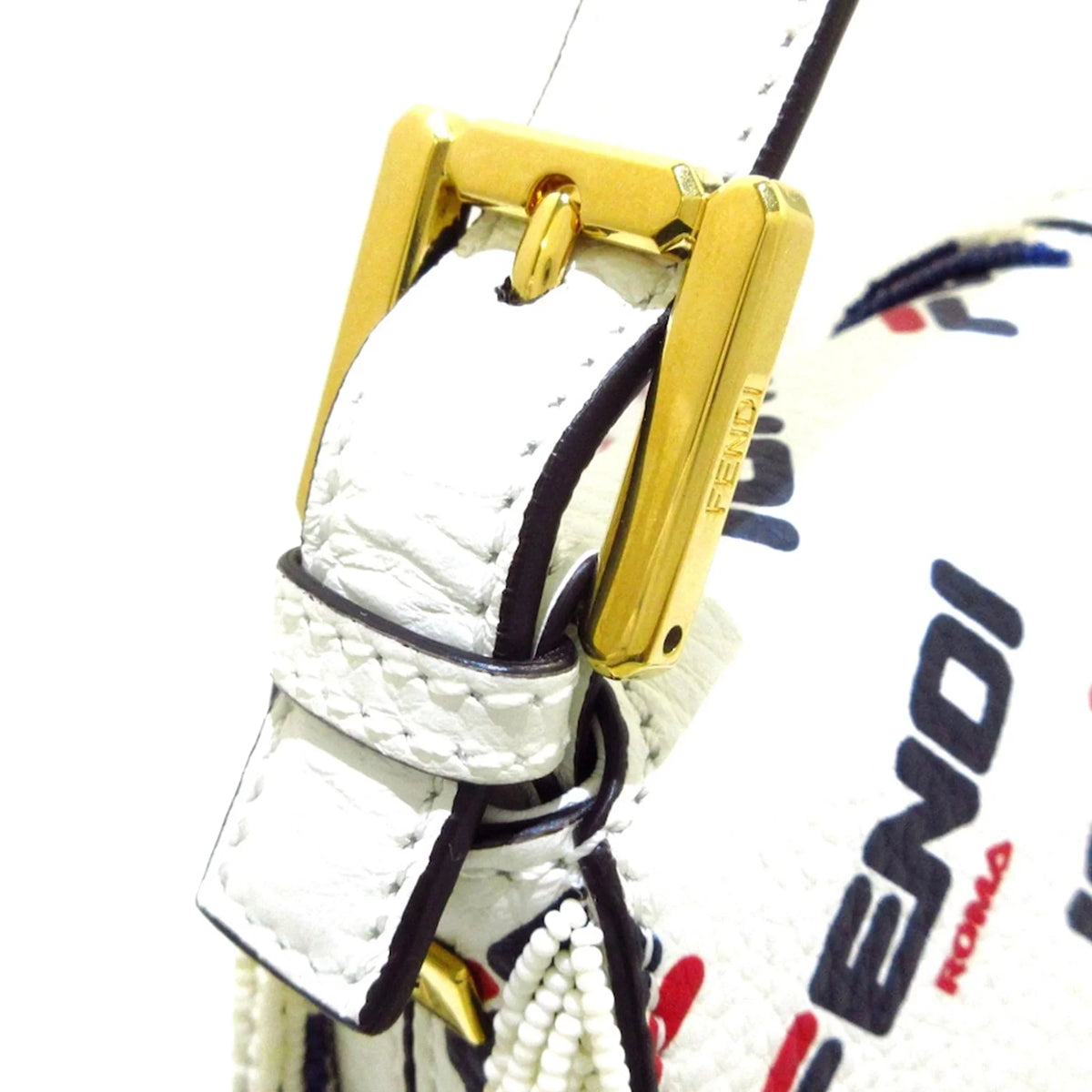 Shoulder Baguette Unisex White Authenticated Fila Calf Bag (Good) Leather Mania Fendi Pre-Owned Beaded