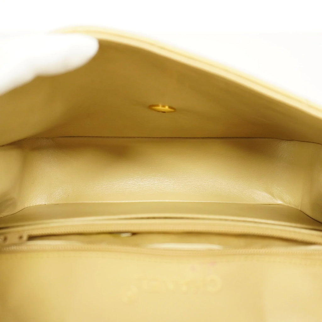 Used Beige Shoulder Single Authenticated Women's Bag Matelasse Leather Auth Chain