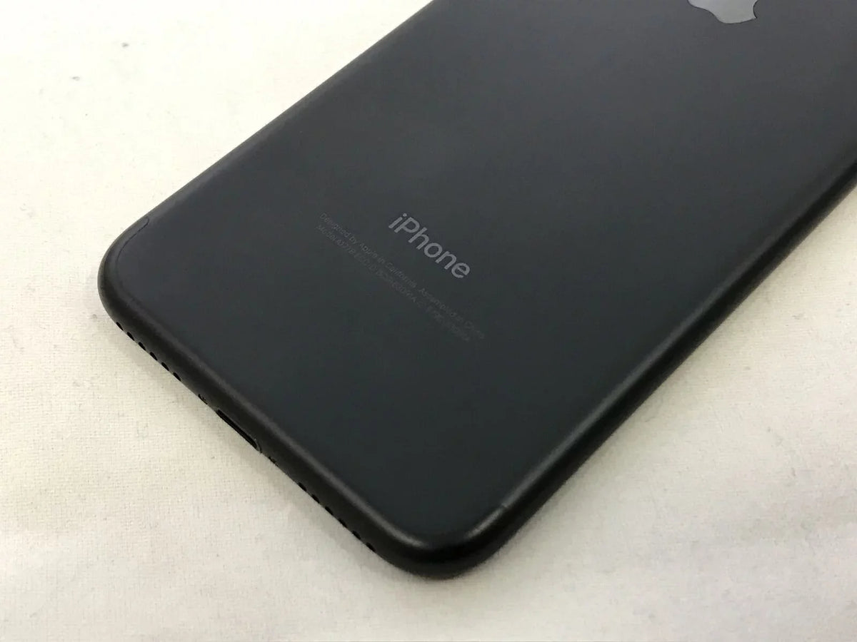 (Refurbished) Black Mobile Restored 32GB iPhone - 7 Unlocked Boost