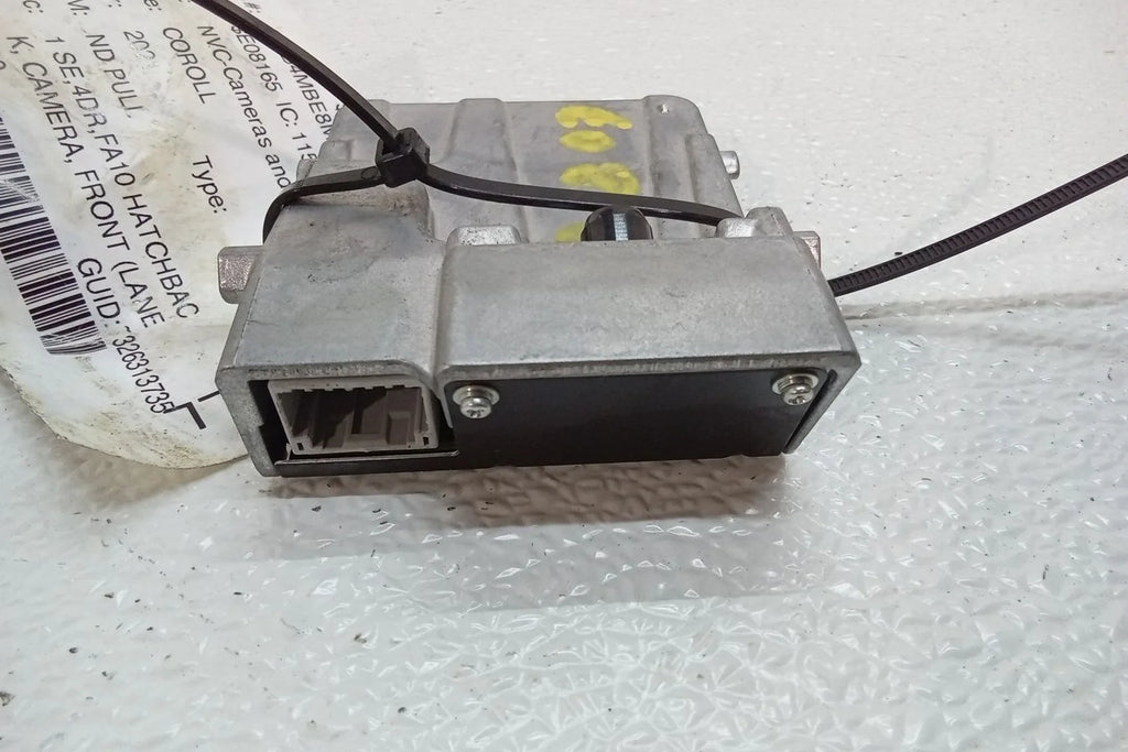 8646C12031 (Good) Lane OEM Toyota Front Windshield Pre-Owned Corolla Departure 2021 Camera