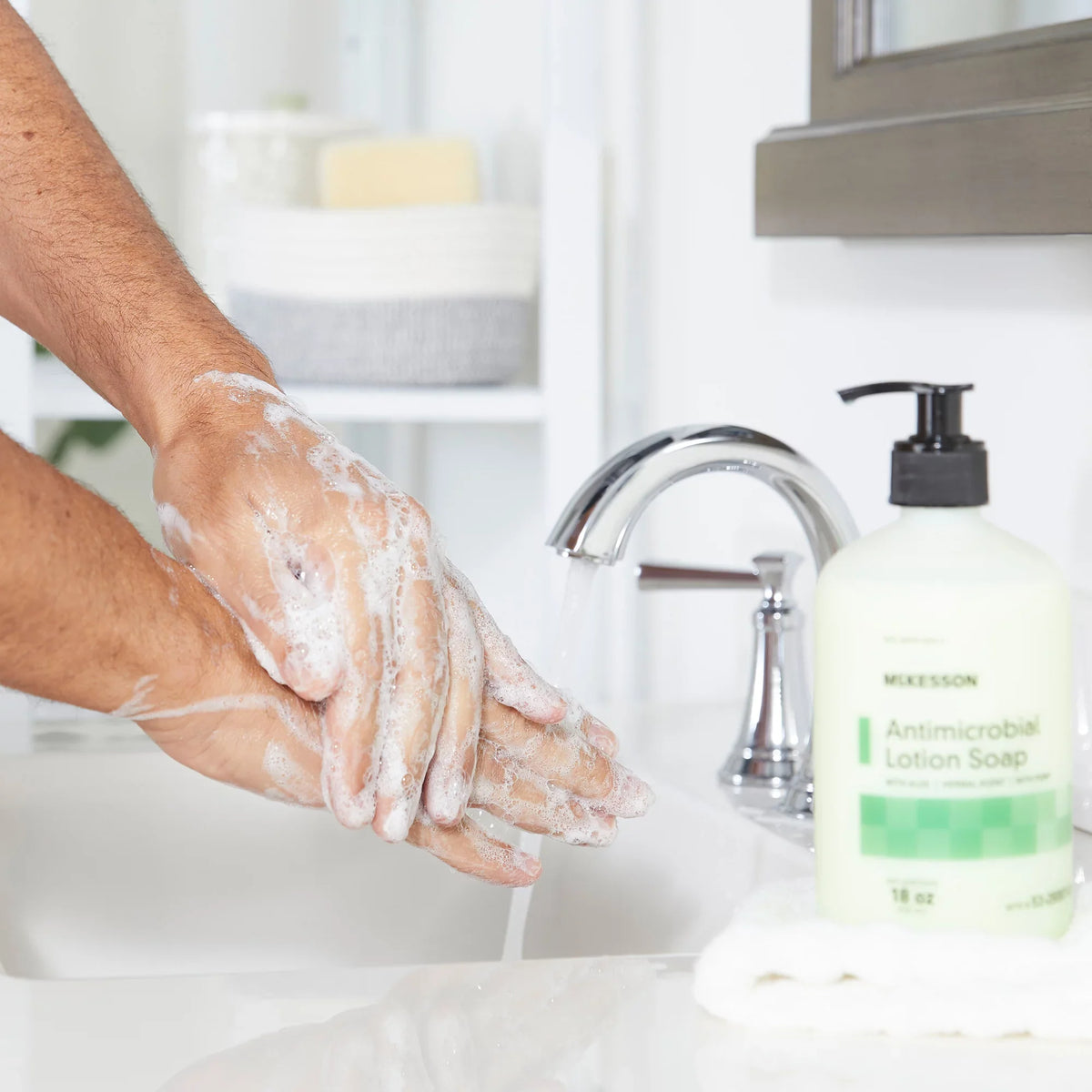 Hand Antimicrobial Scent, 18 McKesson - Ct Lotion 12 oz, Herbal with Aloe Soap