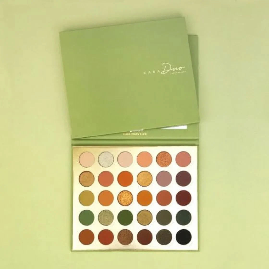 BEAUTY Kara TRAVELER] TALK * Palette [TIME Shadow LA Beauty *