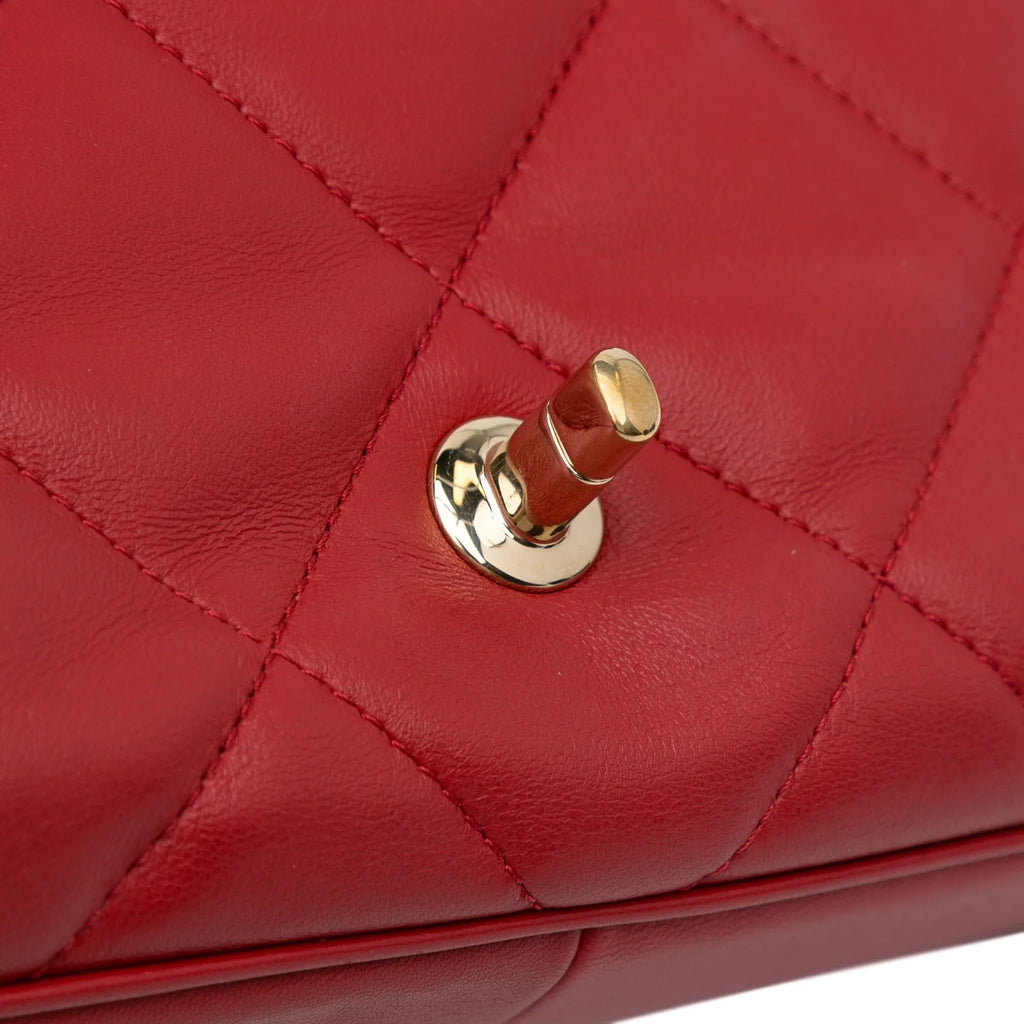 Lambskin Leather Authenticated (Good) Carry Unisex Red Small Easy Satchel Bag Pre-Owned Flap