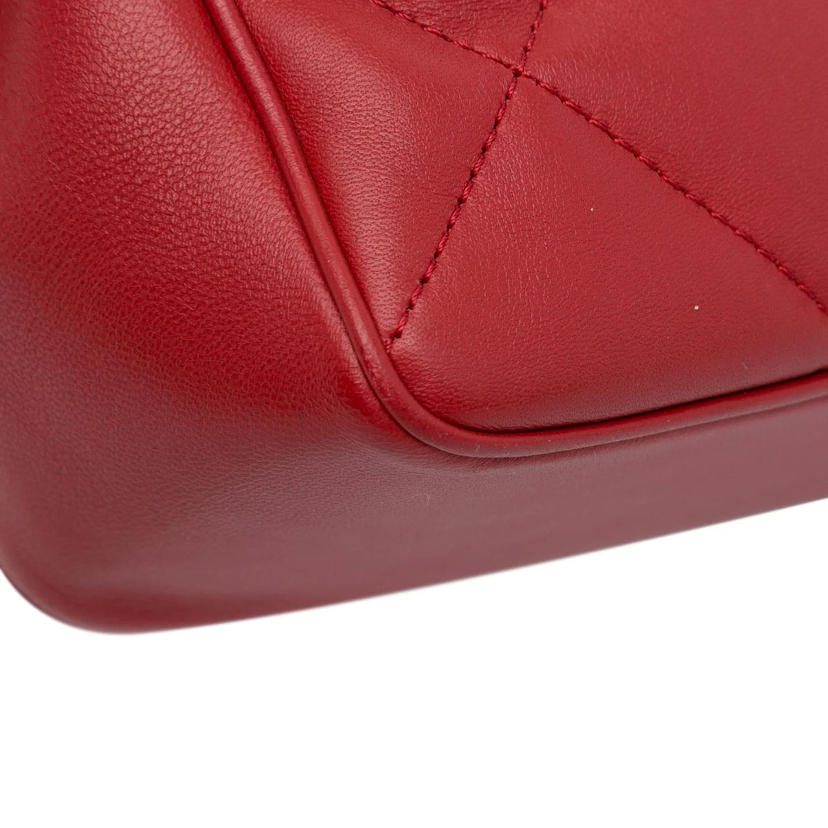 Lambskin Leather Authenticated (Good) Carry Unisex Red Small Easy Satchel Bag Pre-Owned Flap